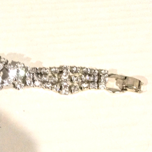 💍 Vintage Clear Crystal Rhinestone Wide Statement Bling Bracelet - Picture 3 of 7
